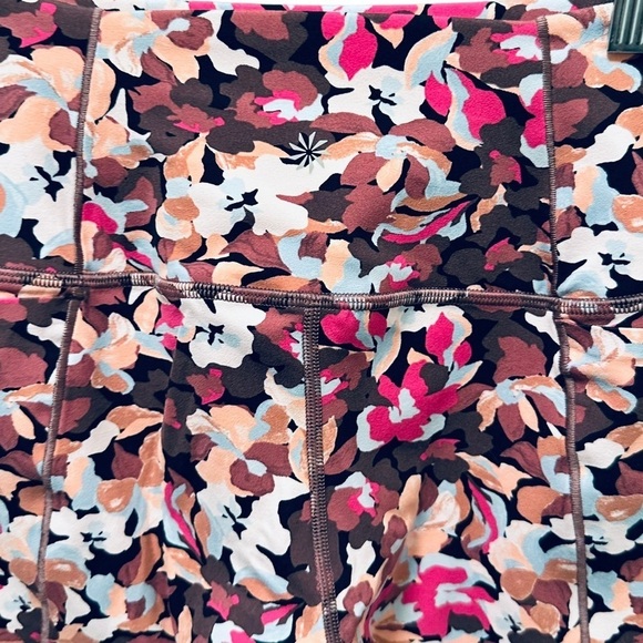 Athleta Transcend Stash Tight Elysian Floral Print Womens Small EUC style 533673 - Picture 7 of 12